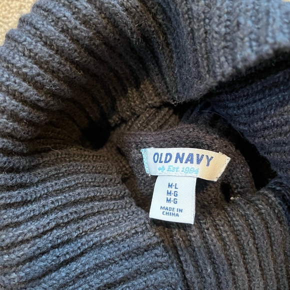 (Bin 9) Old navy black sleeveless poncho turtleneck with buttons, Size M/L - Picture 2 of 5